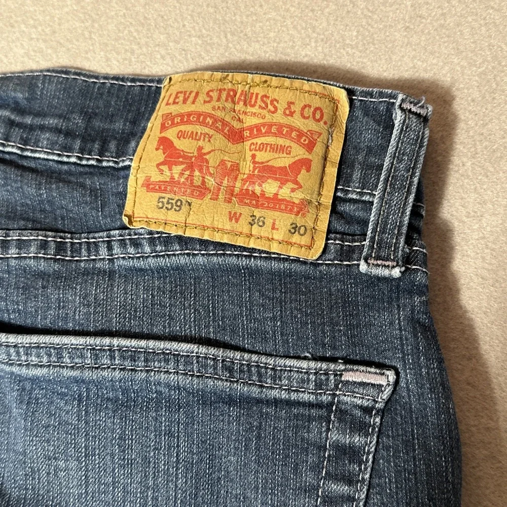 Levi's Men Straight Leg 559 Medium Wash 36X30 Blue Jeans